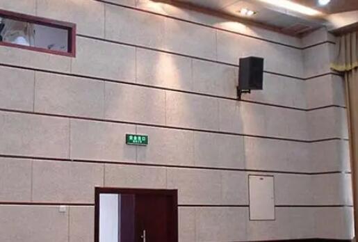 吸音板是通過(guò)調(diào)整板材的結(jié)構(gòu)來(lái)取代傳統(tǒng)板材